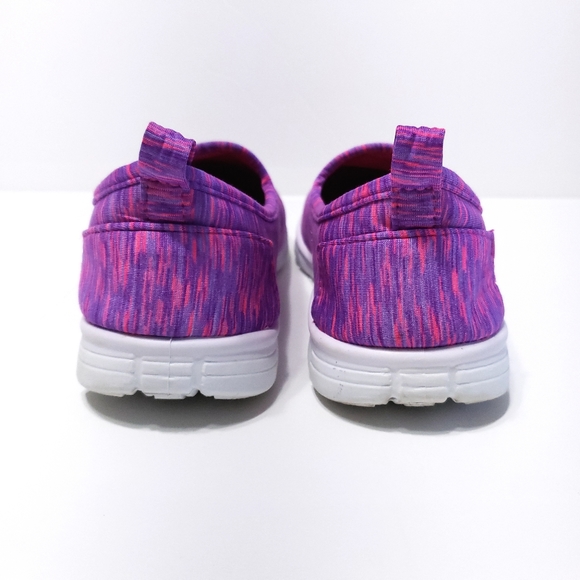 Women's Gravasphere Lightweight Memory Foam Slip on Shoes (9) - Picture 3 of 8